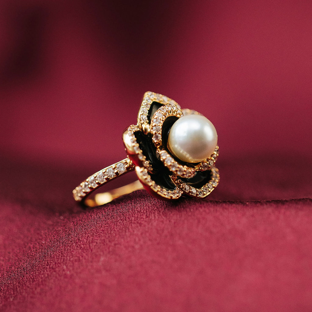Coco rose ring – Jet / ivory pearl