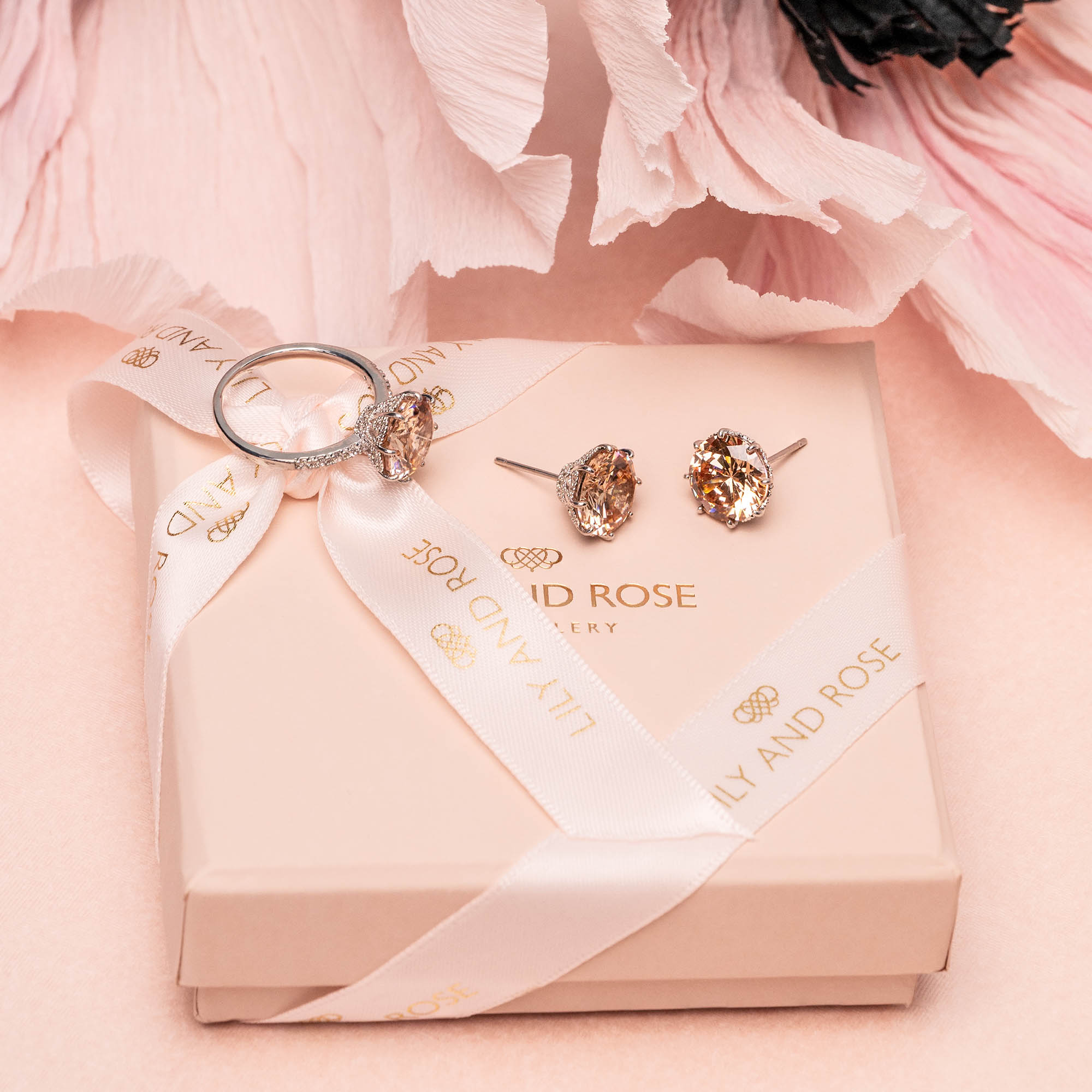 Elenora ring – Champagne (silver)