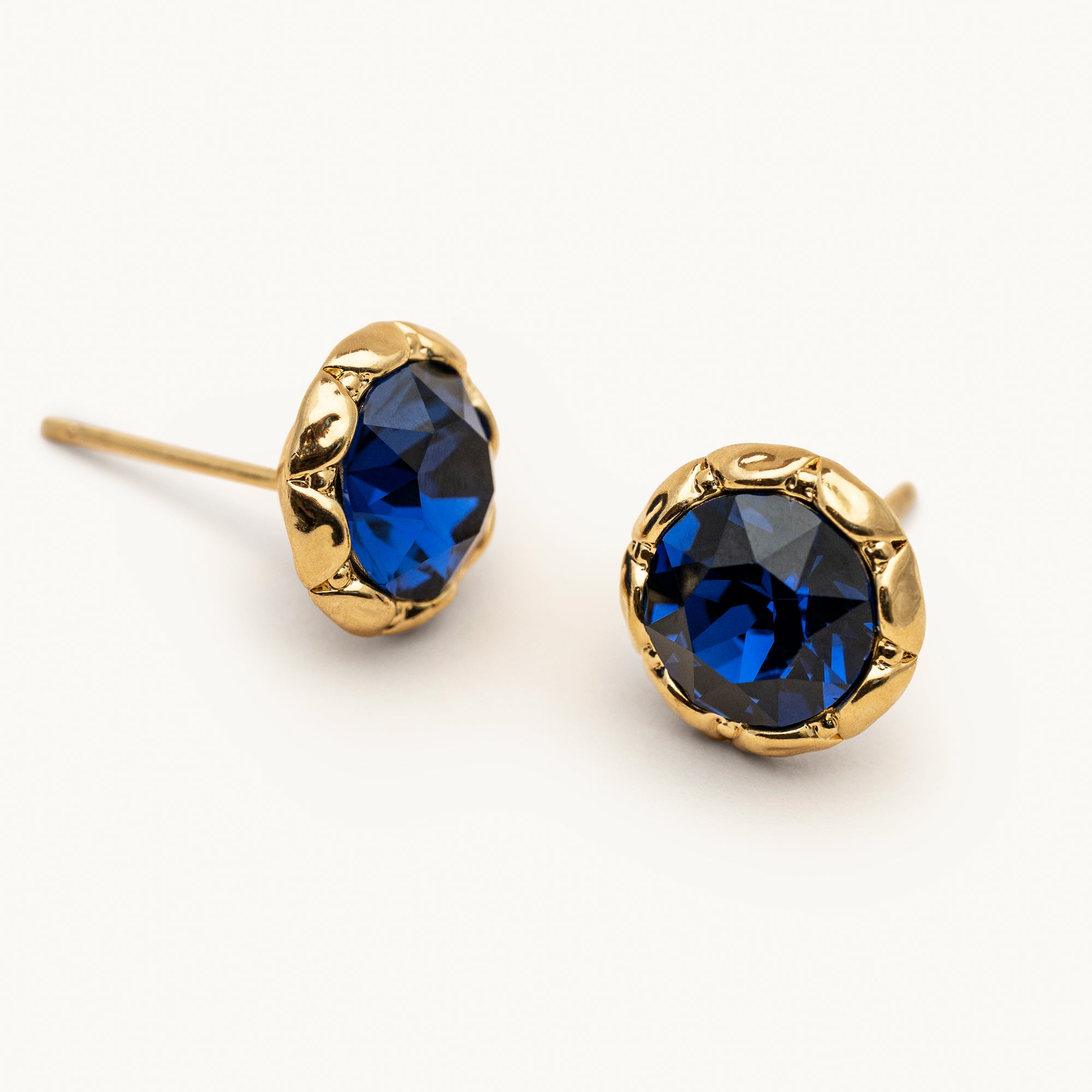 Miss Victoria stud earrings – Nightfall
