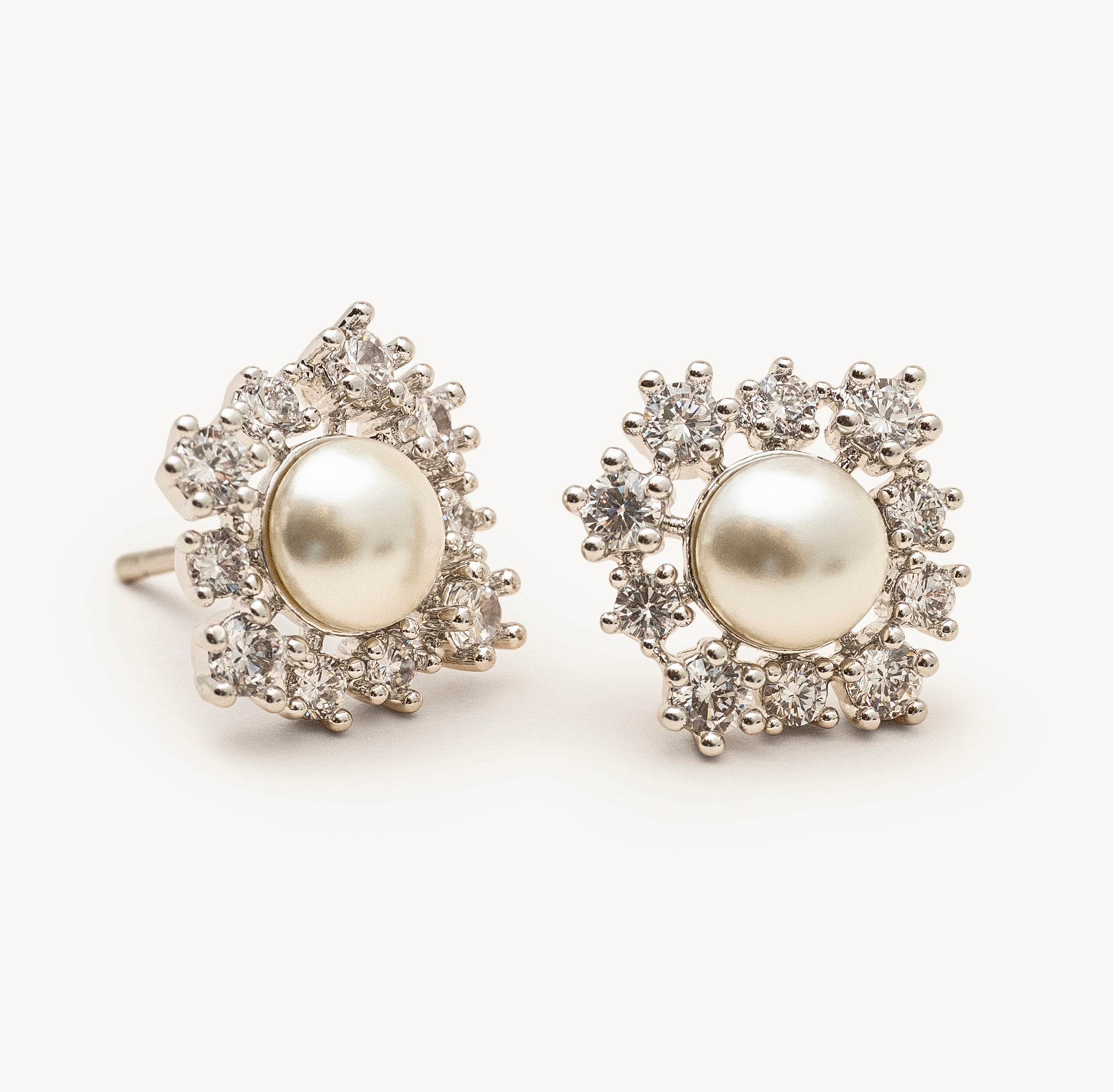 New Emily pearl earrings – Ivory