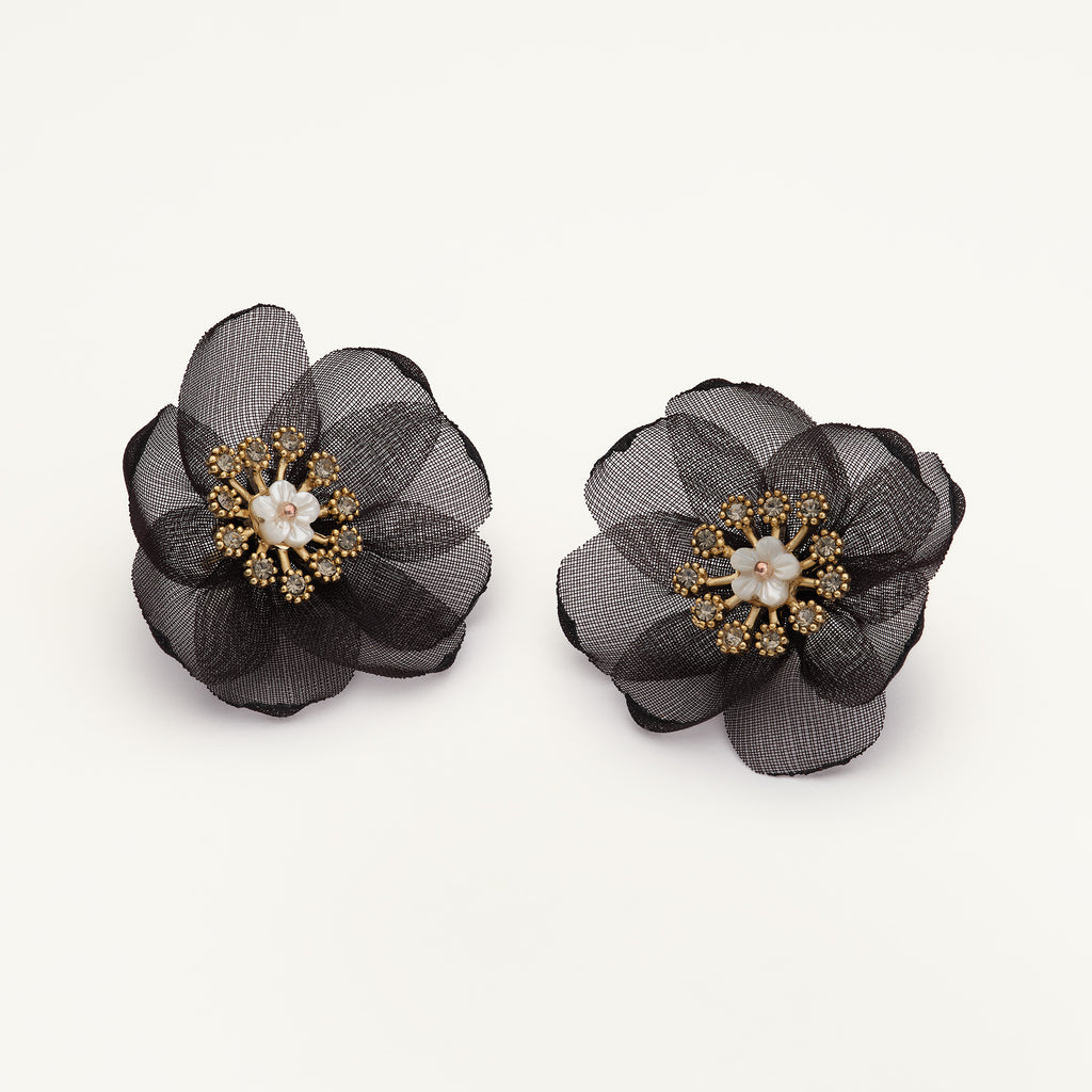 Organza botanical earrings – Black