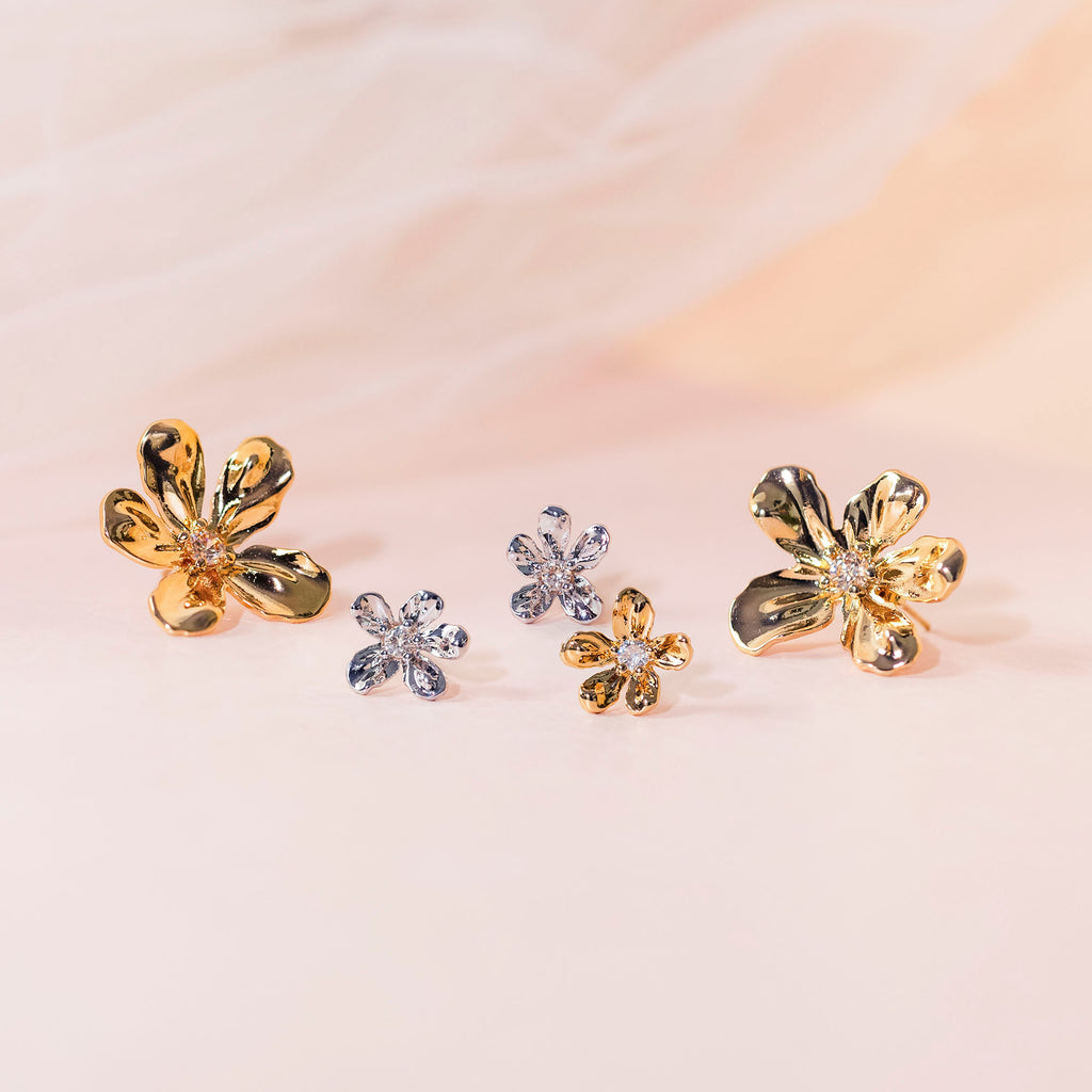 Petite Eponine stud earrings – Gold