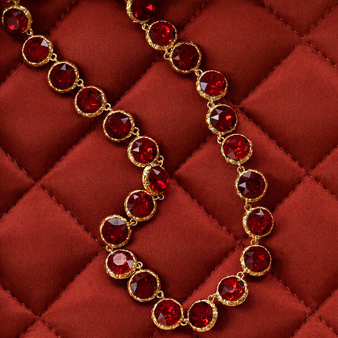 Victoria necklace – Scarlet red
