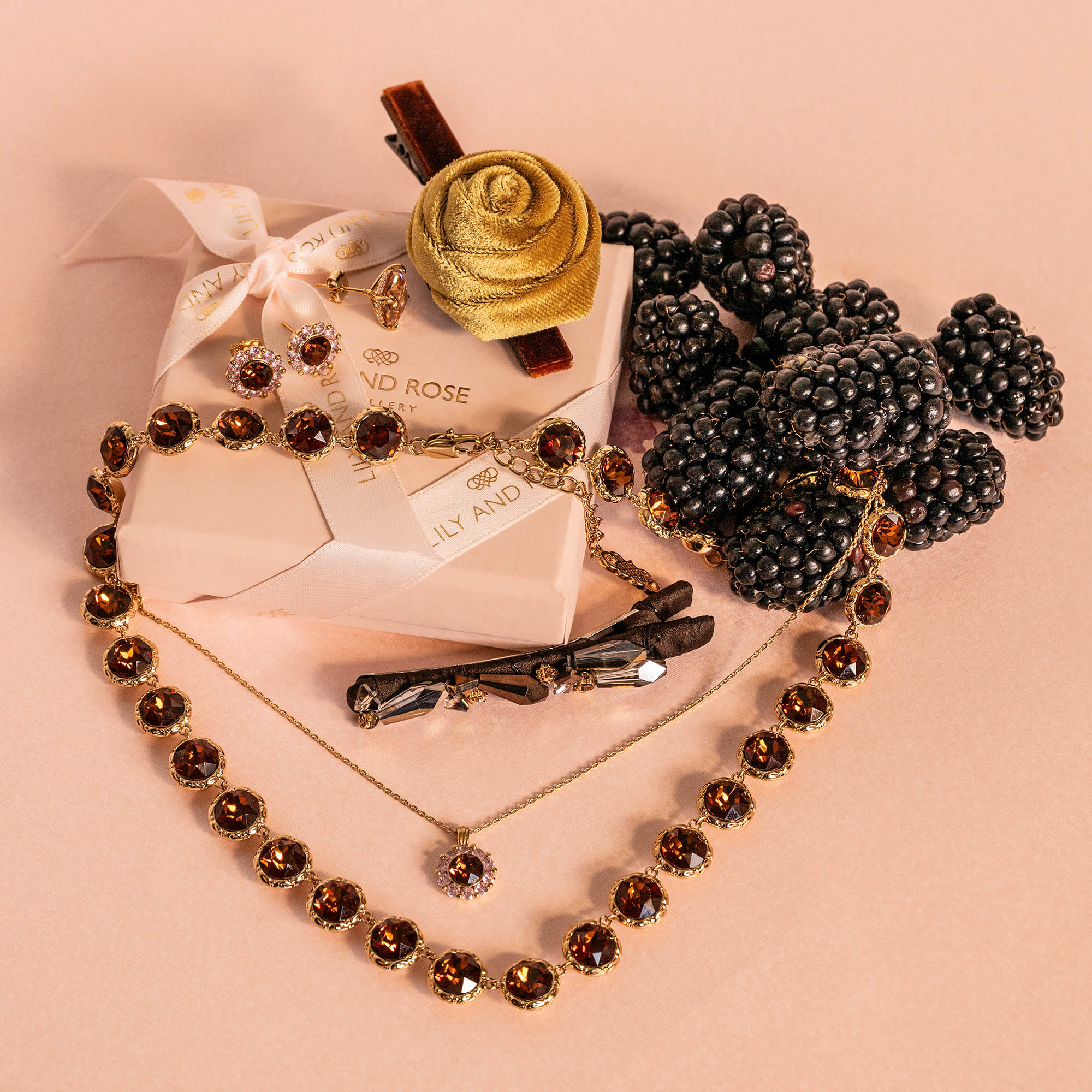 Victoria necklace – Smoked amber (limited)