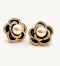 Coco rose earrings – Jet / ivory pearl